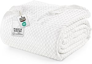 Utopia Bedding Manta Tipo Gofre De Algodón De 300 gsm (Blanco - 228x228 cm), Edredón Suave, Ligero Y Transpirable para Todas Las Estaciones 4 Utopia Bedding Manta Tipo Gofre De Algodón De 300 gsm (Blanco - 228x228 cm), Edredón Suave, Ligero Y Transpirable para Todas Las Estaciones