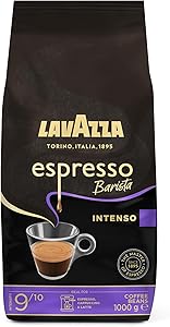 Lavazza, Espresso Barista Intenso, Café en Grano Natural Tostado, Ideal para Máquina de Café Espresso o Superautomática, con Notas Aromáticas de Cacao y Madera, Intensidad 9/10, Tueste Medio, 1 kg 1 Lavazza, Espresso Barista Intenso, Café en Grano Natural Tostado, Ideal para Máquina de Café Espresso o Superautomática, con Notas Aromáticas de Cacao y Madera, Intensidad 9/10, Tueste Medio, 1 kg